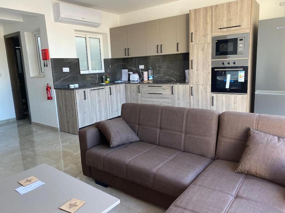 New Penthouse Apartment *